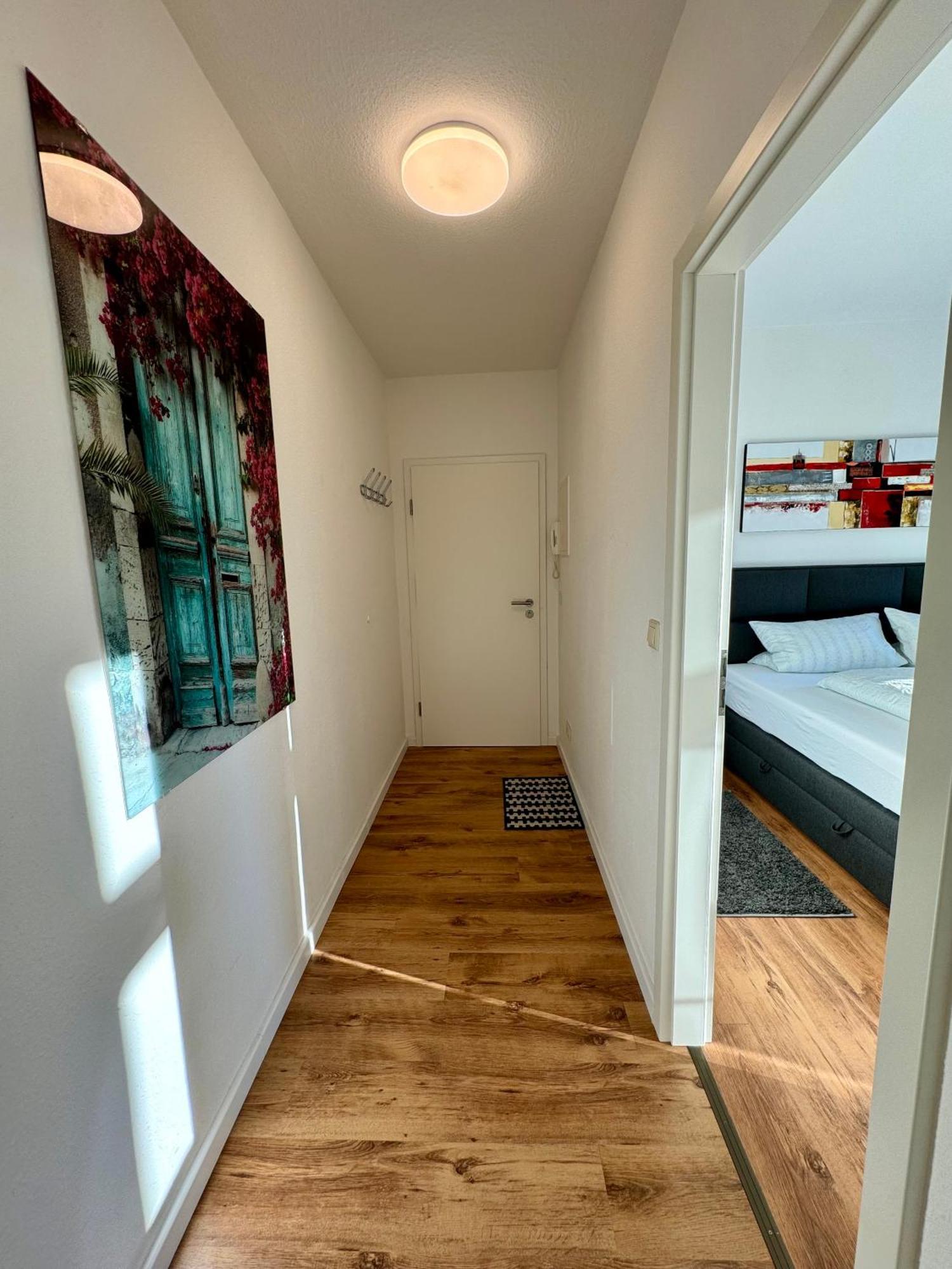 Schicke Wohnung Im Gruenen Hinterhof Schwerin  Esterno foto